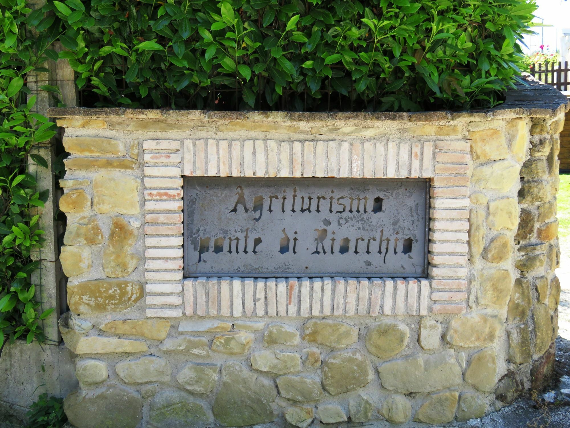 Agriturismo Ponte Di Riocchio Gubbio Exterior foto