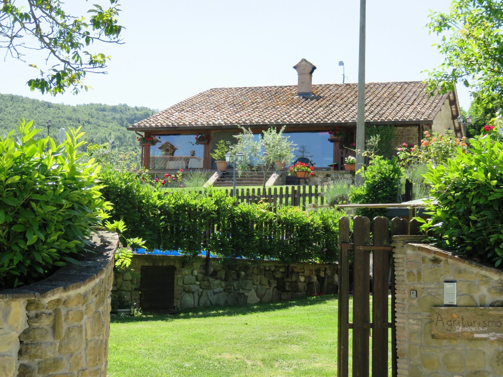 Agriturismo Ponte Di Riocchio Gubbio Exterior foto